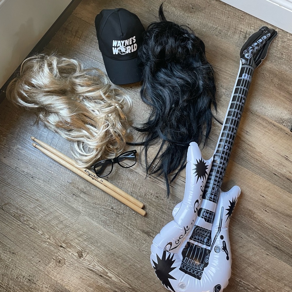 Wayne’s World Halloween Costumes- Wayne & Garth